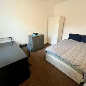 Single With Shared Toilet Nottingham
